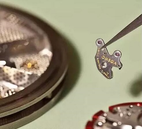 浪琴特约售后维修中心（浪琴更换润滑油）