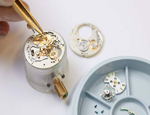 浪琴手表维修费用价目表（浪琴更换表带）