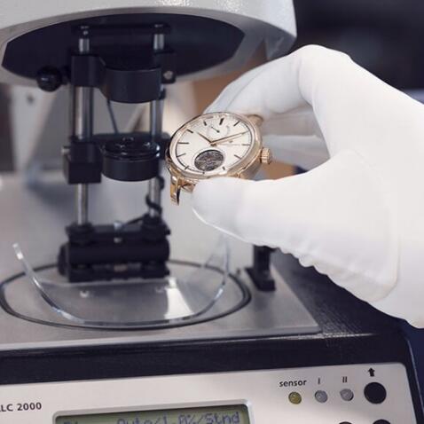 浪琴售后服务热线（浪琴走时不准）