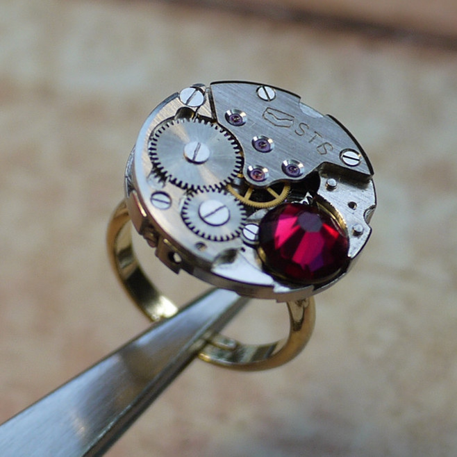 浪琴手表维修服务中心（浪琴抛光修复磨损）